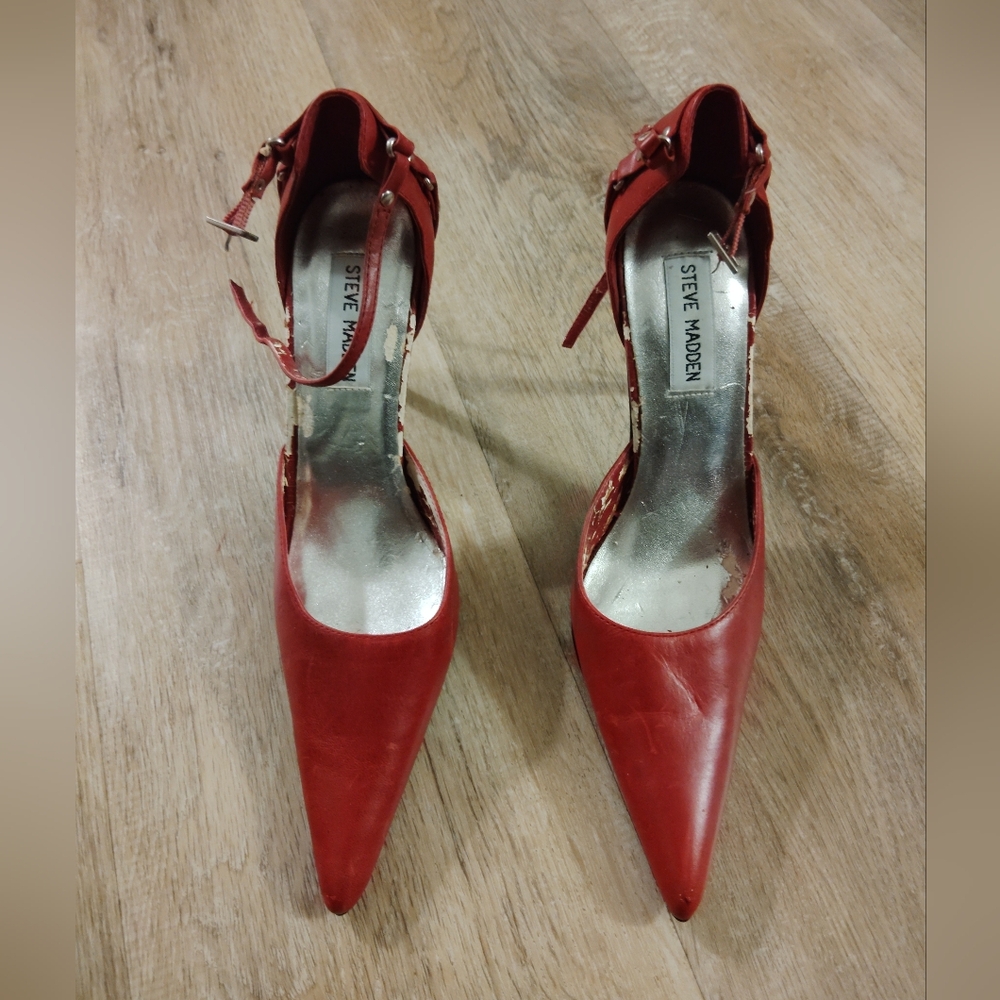 Steve Madden Red Silver Women's Shoes Size 6